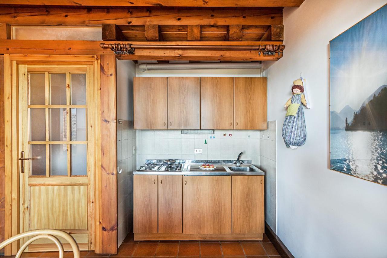 Residence Moniga Porto 1-08 By Wonderful Italy モニーガ・デル・ガルダ エクステリア 写真